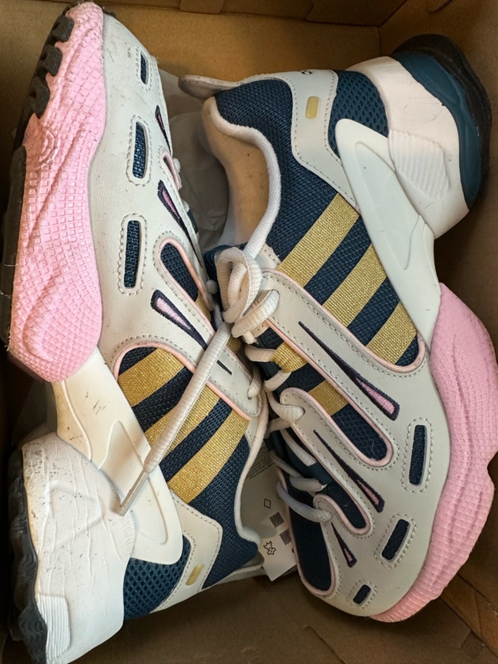 Adidas Gazelle - Picture 2 of 5